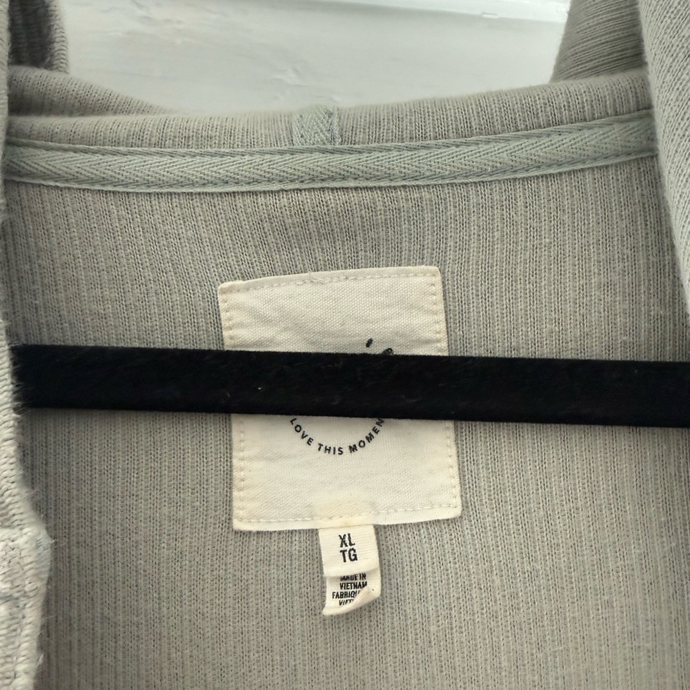 aerie women’s gray quarter button - Picture 2 of 2